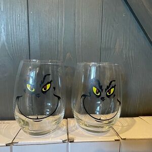 Handmade grinch glass cups set